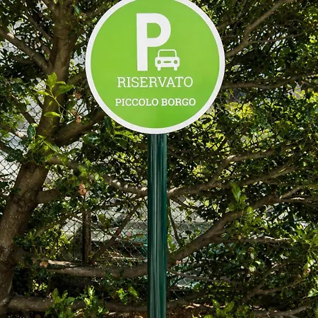 Апартаменты Piccolo Borgo *